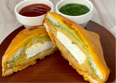 BREAD PAKORA (2 PC.)